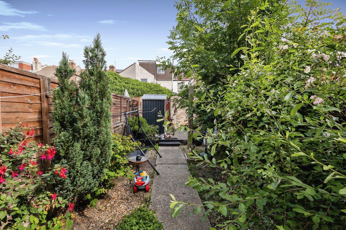 3 bed terraced house for sale in Portchester Road, Portsmouth, Hampshire PO2 Zoopla