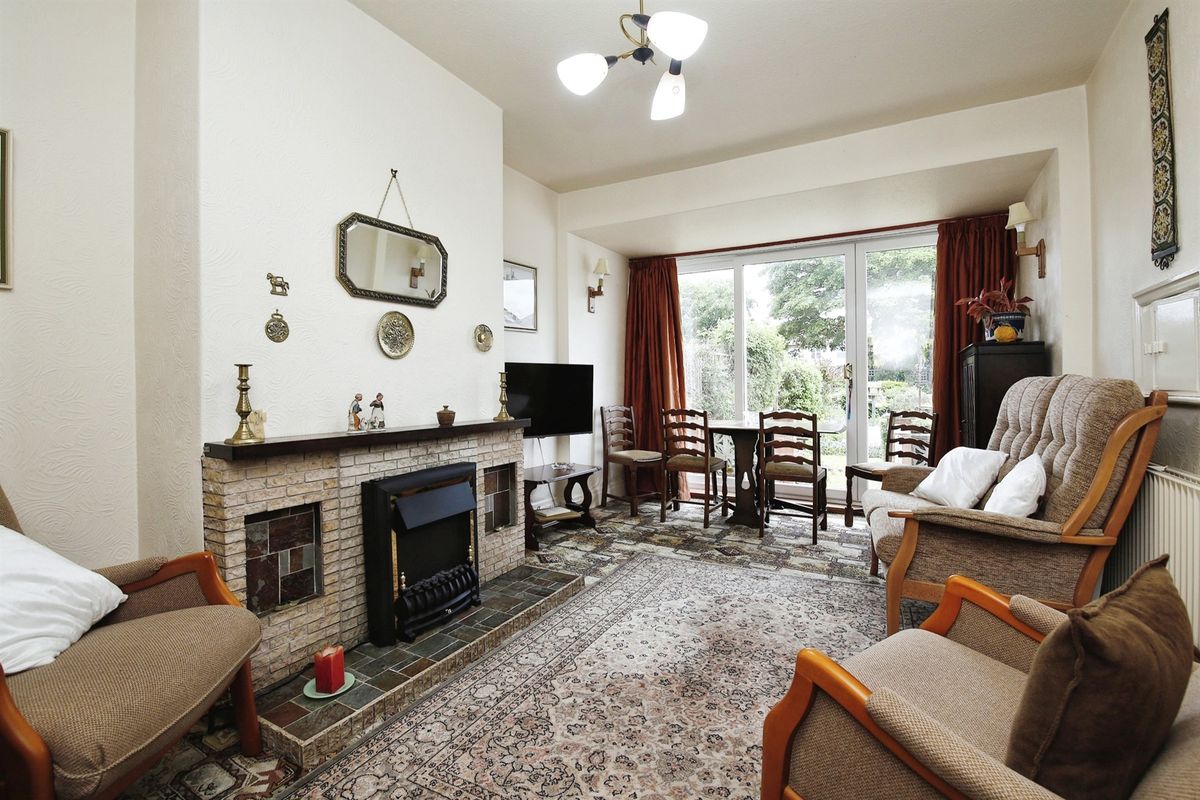 3 bed semidetached house for sale in Glentower Grove, Seaton Carew