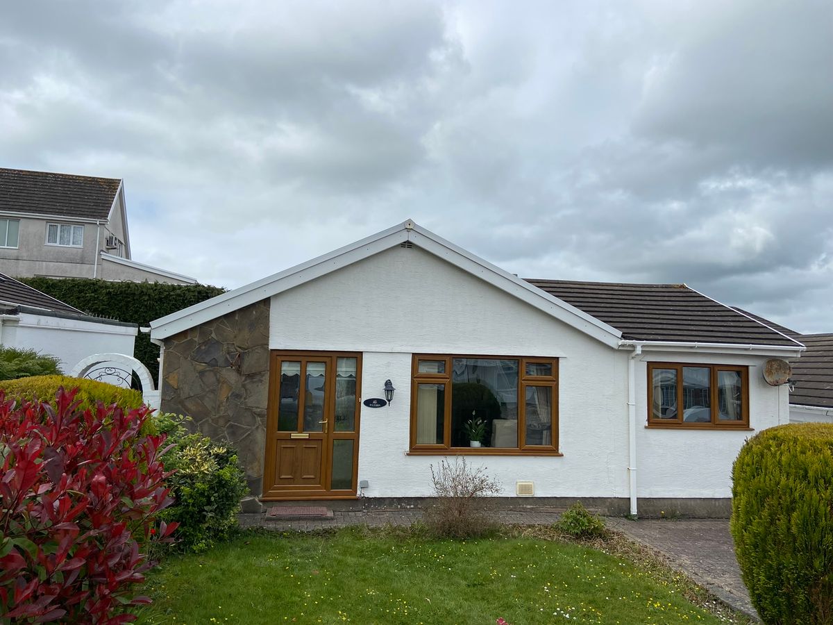 3 bed detached bungalow for sale in Talywern, Hendre Park, Llangennech, Llanelli