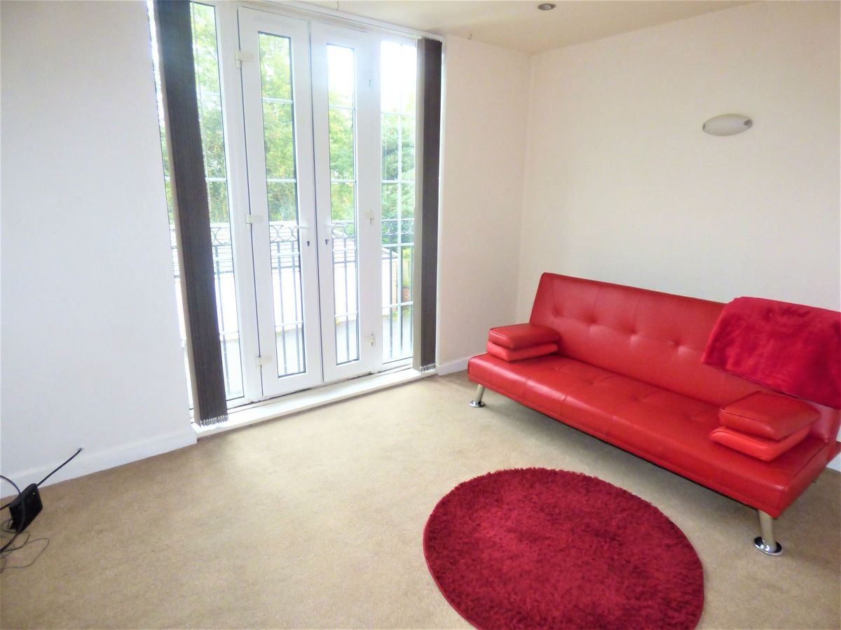 2 bed flat to rent in Edgar House, Bawtry Road, Doncaster DN4 Zoopla