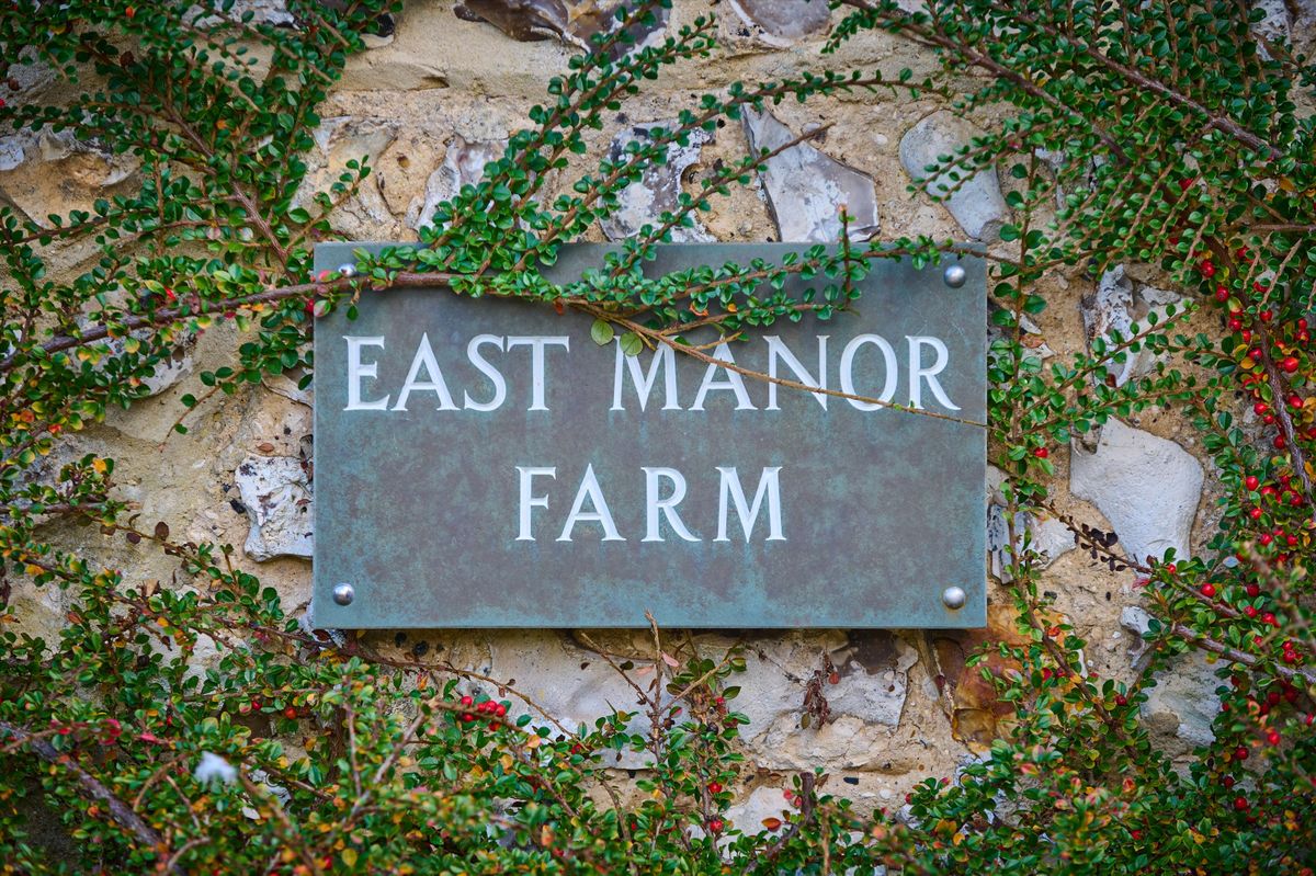 4 bed linkdetached house for sale in Pook Lane, East Lavant