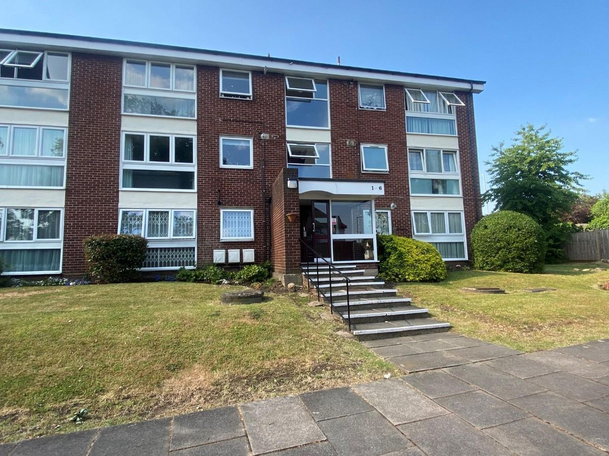 3 bed flat for sale in Broadfields Avenue, Edgware HA8 Zoopla