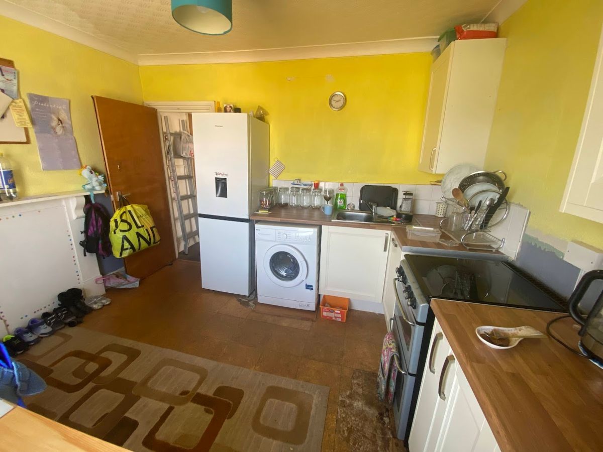 2 bed flat for sale in Conway Road, Paignton TQ4 Zoopla