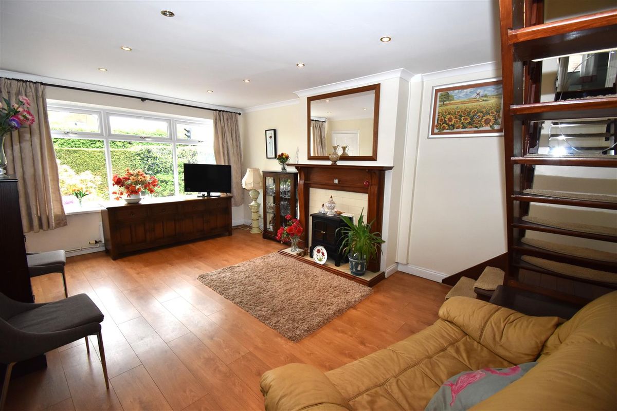 3 bed detached bungalow for sale in Lower Green Lane, Astley, Manchester M29 Zoopla