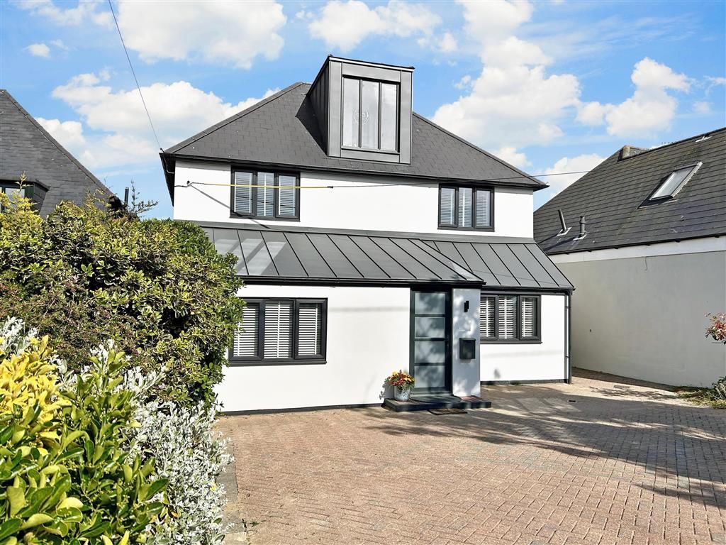 5 bed detached house for sale in Coast Drive, Greatstone, Kent TN28