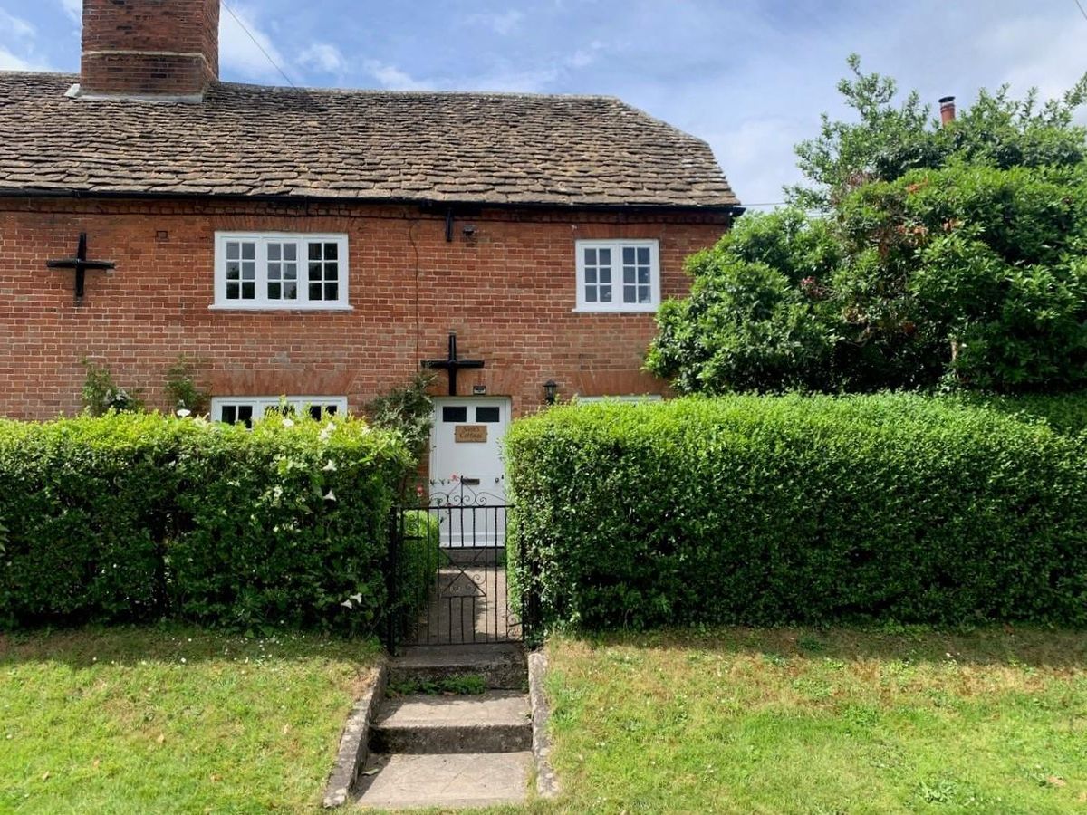 3 bed semidetached house for sale in Martins Road, Keevil, Trowbridge