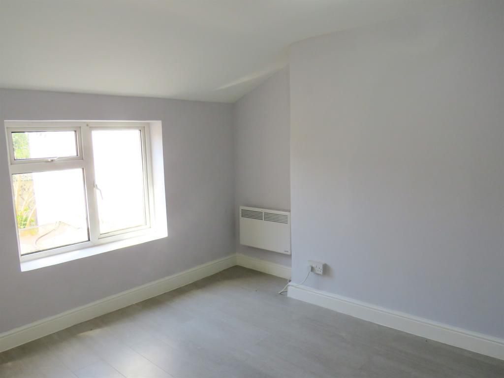 2 bed flat to rent in Gloucester Road, Bristol BS34 Zoopla