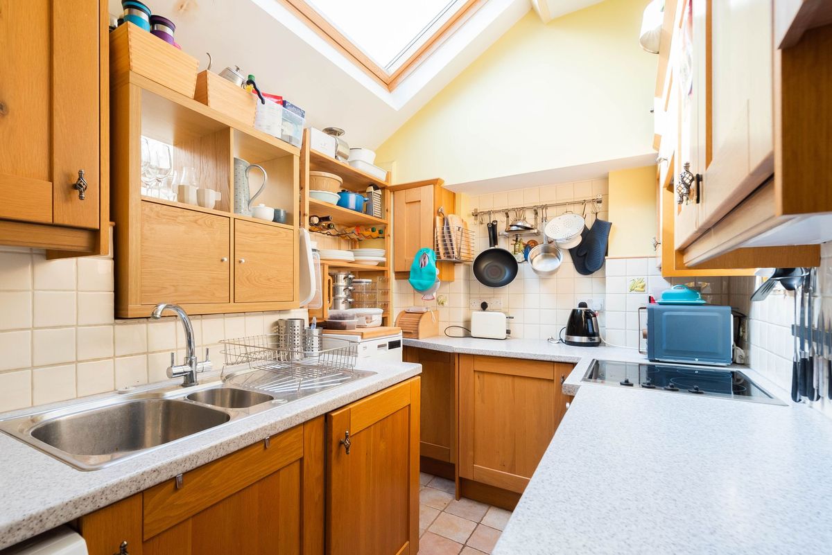 2 bed cottage for sale in West End, Witney OX28 Zoopla