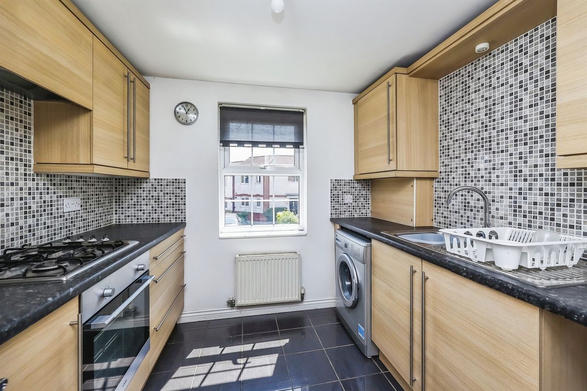 2 bed flat for sale in Palmerston Road, Ilkeston DE7 Zoopla