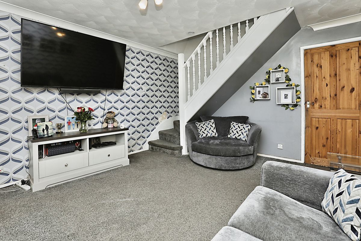 2 bed semidetached house for sale in Lincoln Drive, Wigan WN2 Zoopla
