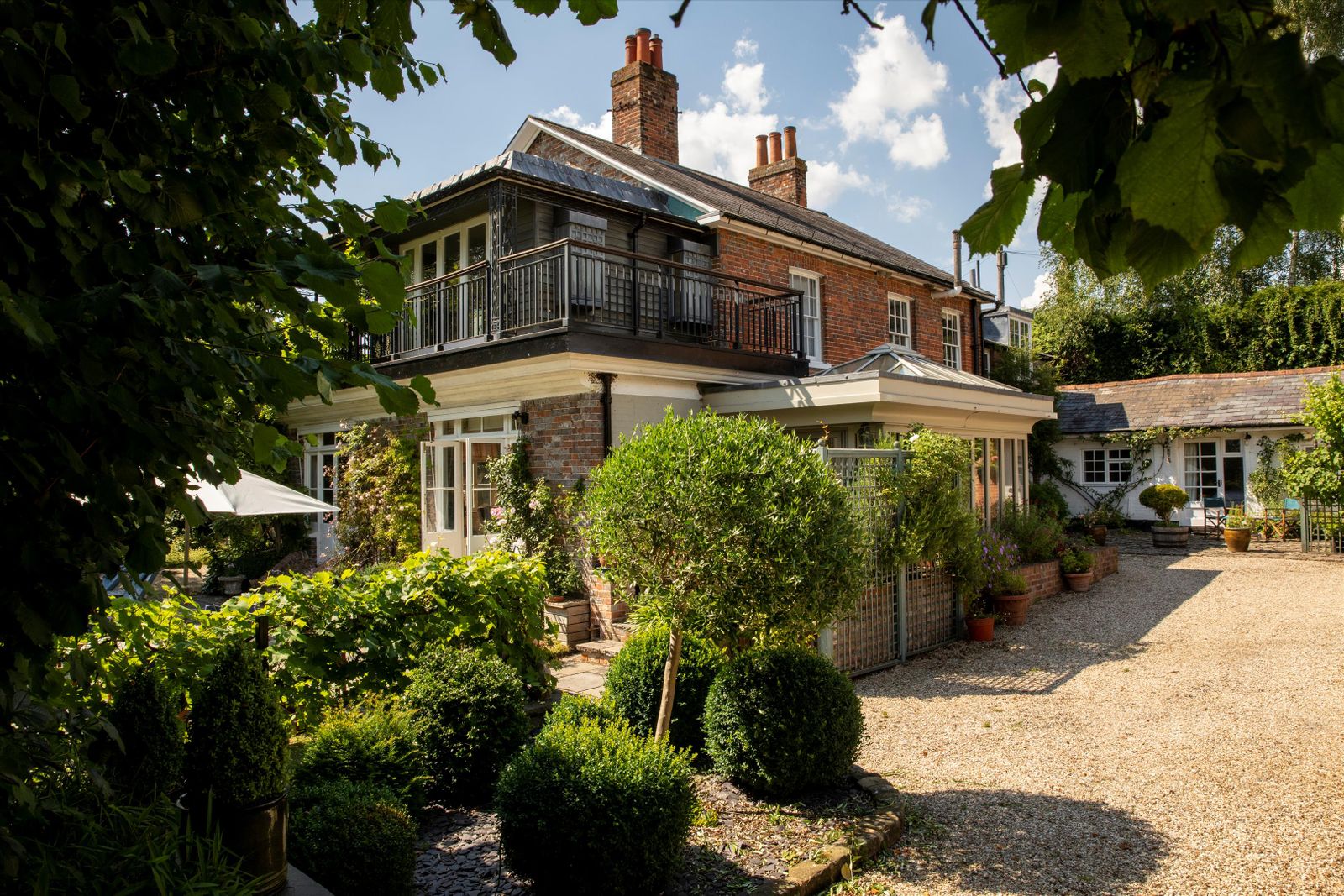 6 bed detached house for sale in Donnington, Newbury, Berkshire RG14