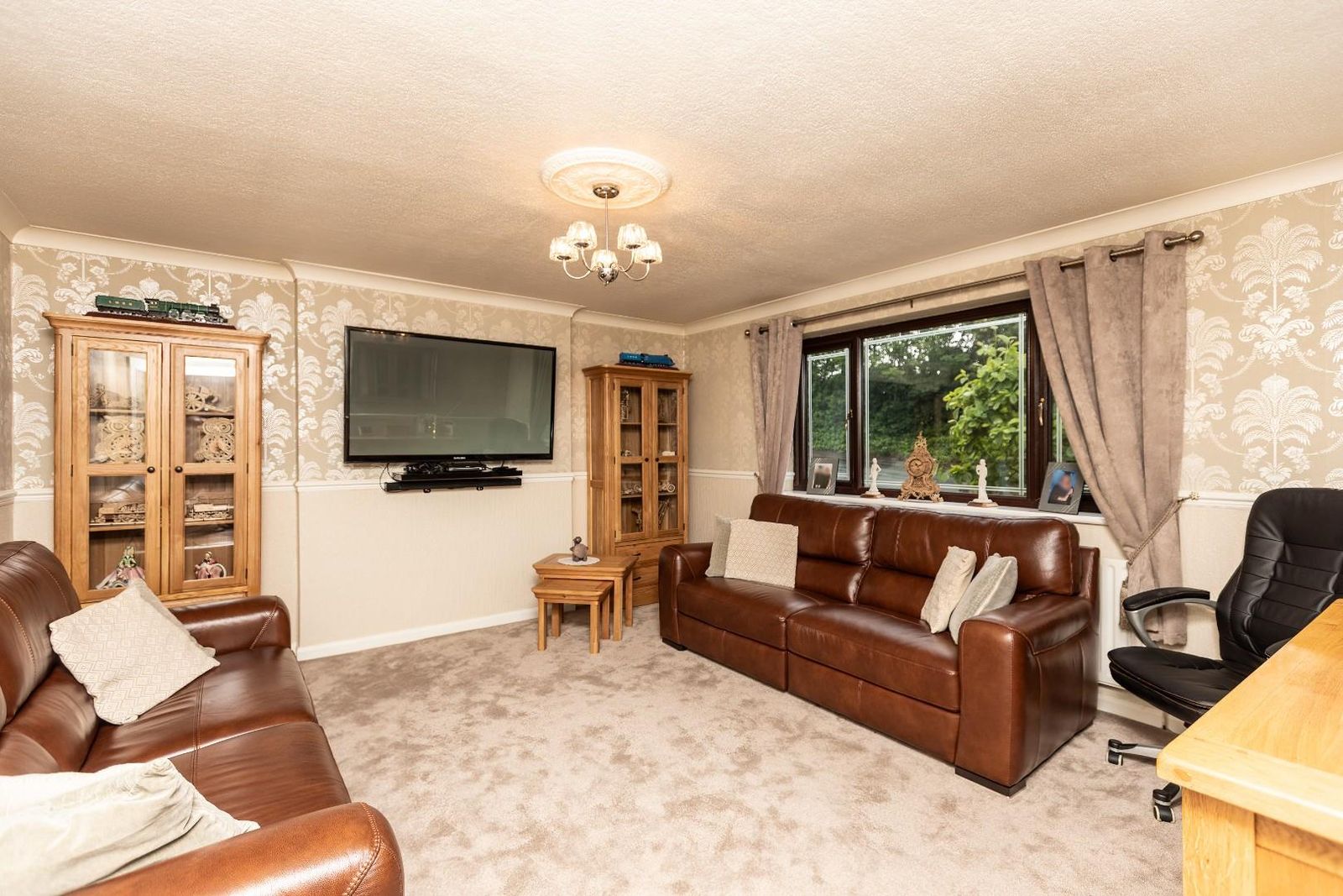 2 bed semidetached bungalow for sale in Ferrybridge Road, Pontefract