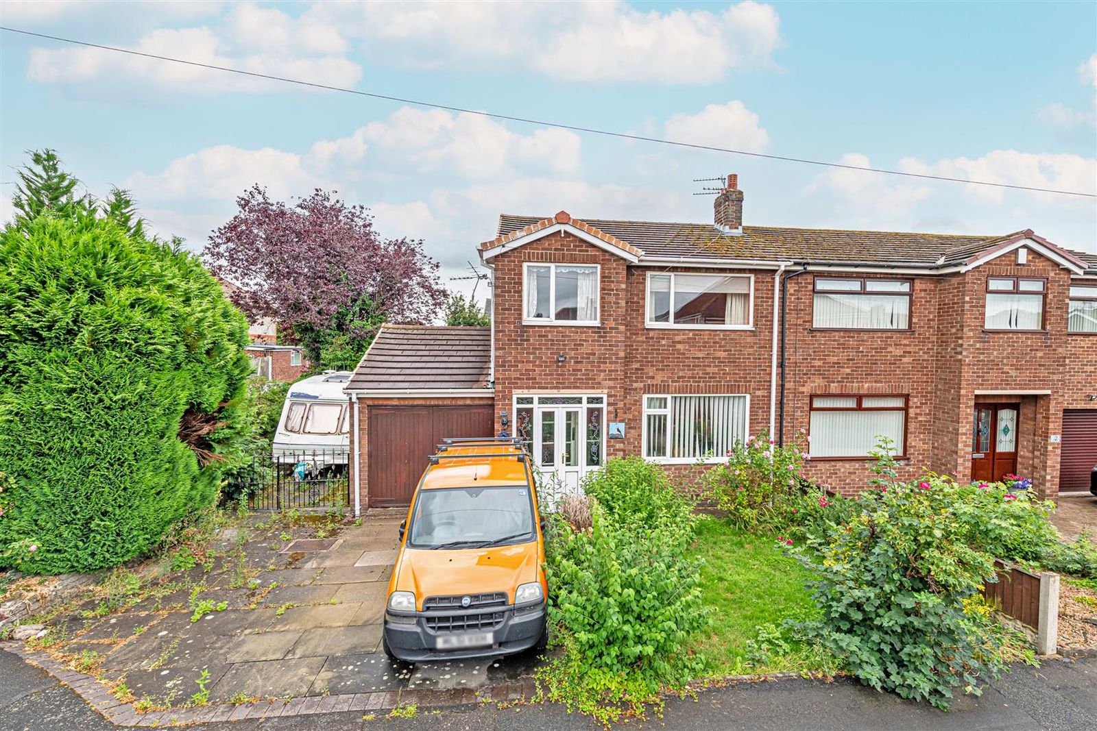 3 bed semidetached house for sale in Denehurst Close, Penketh