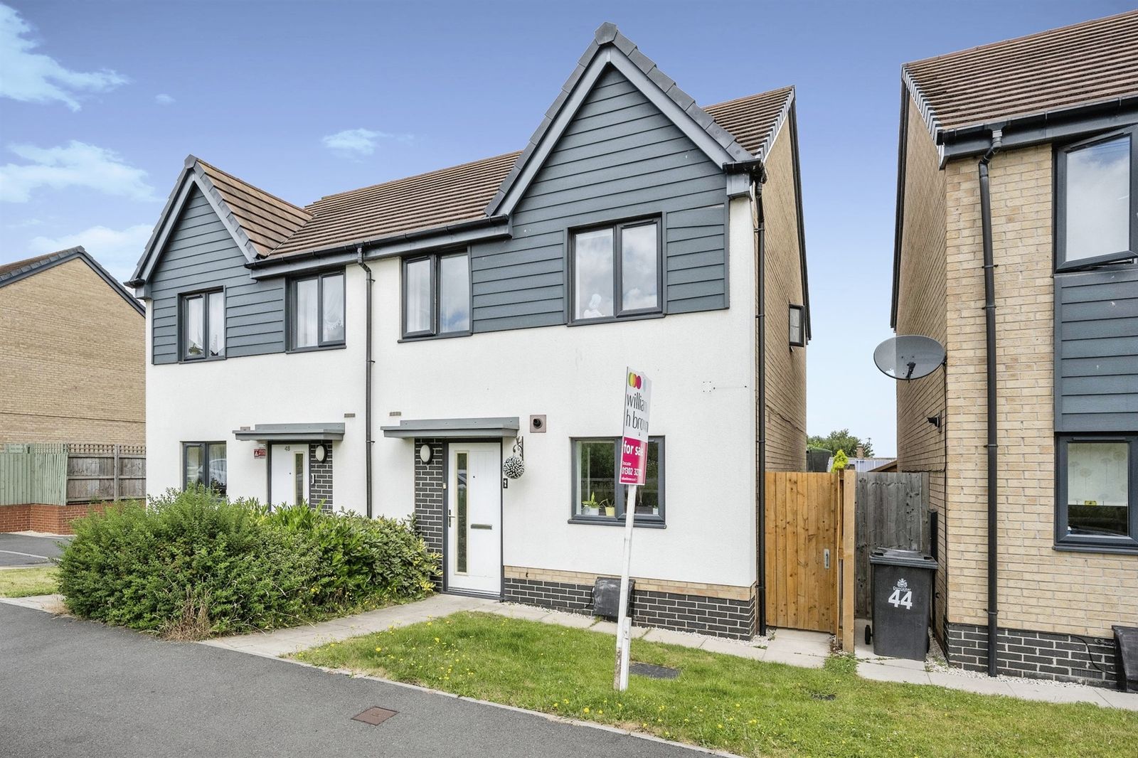 3 bed semidetached house for sale in Granby Road, Edlington, Doncaster