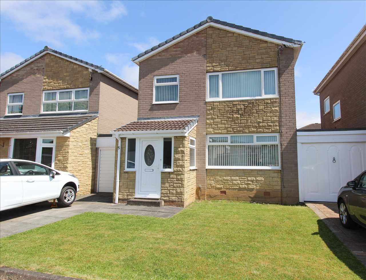 3 bed detached house for sale in Harwood Close, Whitelea Grange