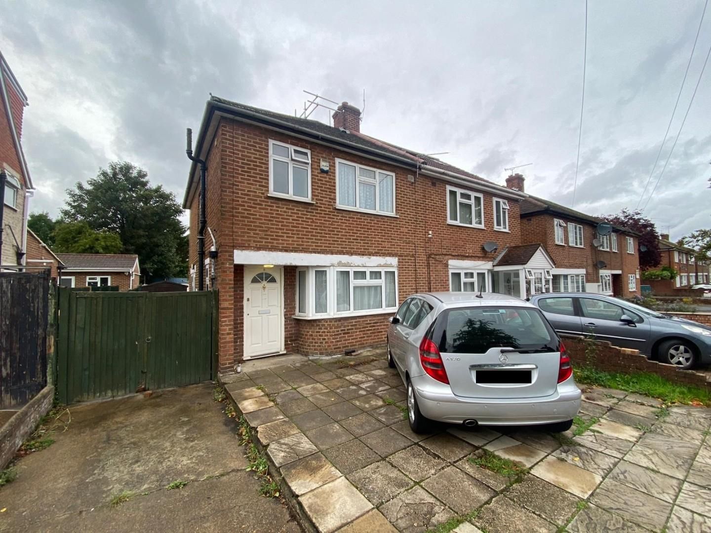 3 bed property to rent in Shakespeare Avenue, Hayes UB4 Zoopla