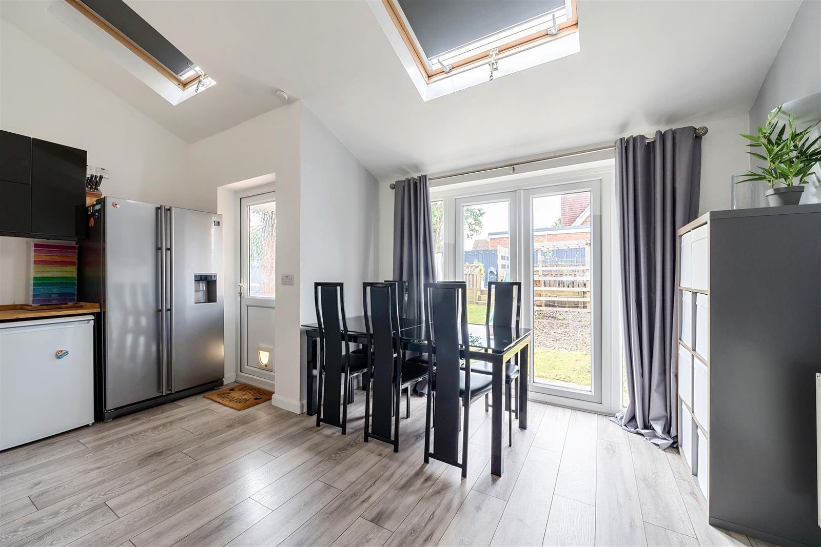 4 bed semidetached house for sale in Lewis Court Drive, Boughton