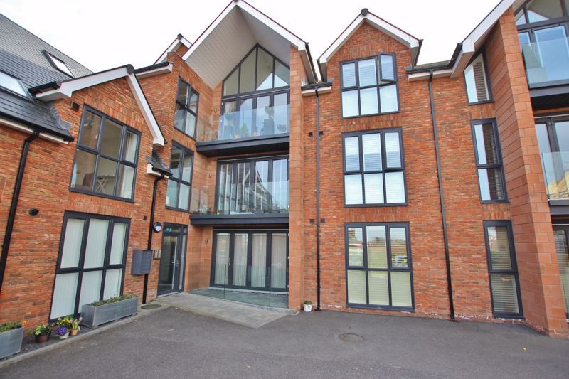 3 bed flat for sale in Alexander Court, Rocky Lane, Heswall, Wirral