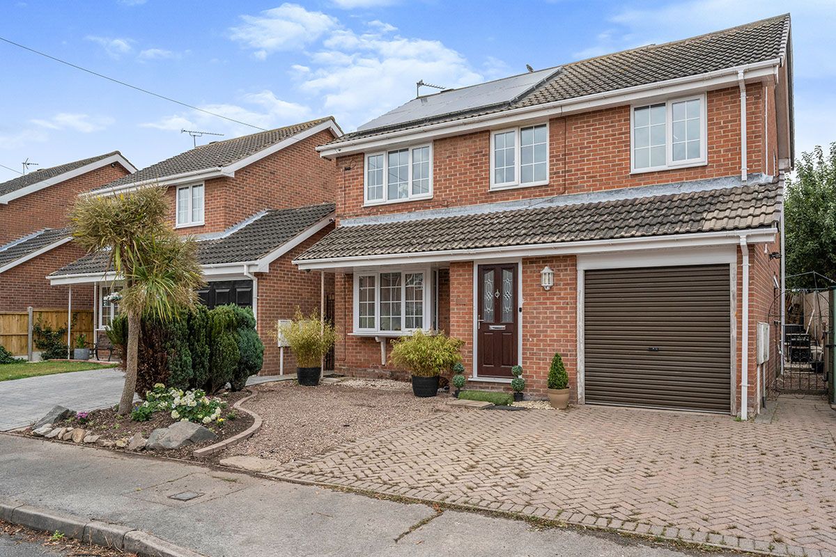 4 bed detached house for sale in Bankside, Retford, Nottinghamshire