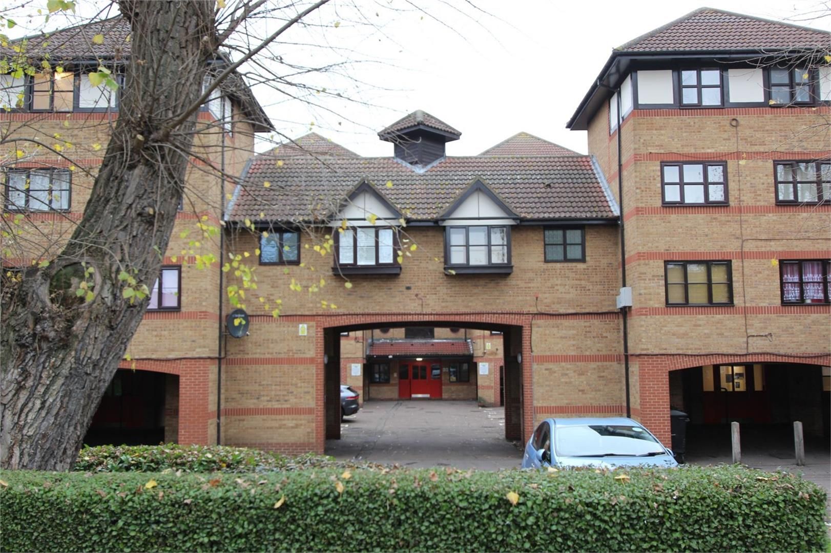 1 bed flat to rent in Somerset Gardens, Creighton Road, Tottenham N17