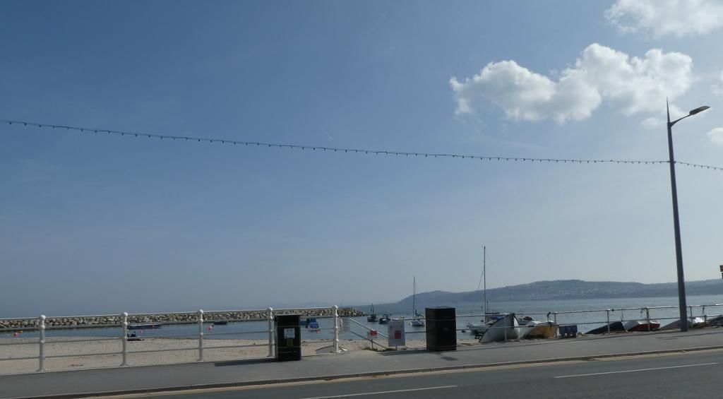 2 bed flat to rent in Penrhyn Avenue, Rhos On Sea, Colwyn Bay, Conwy