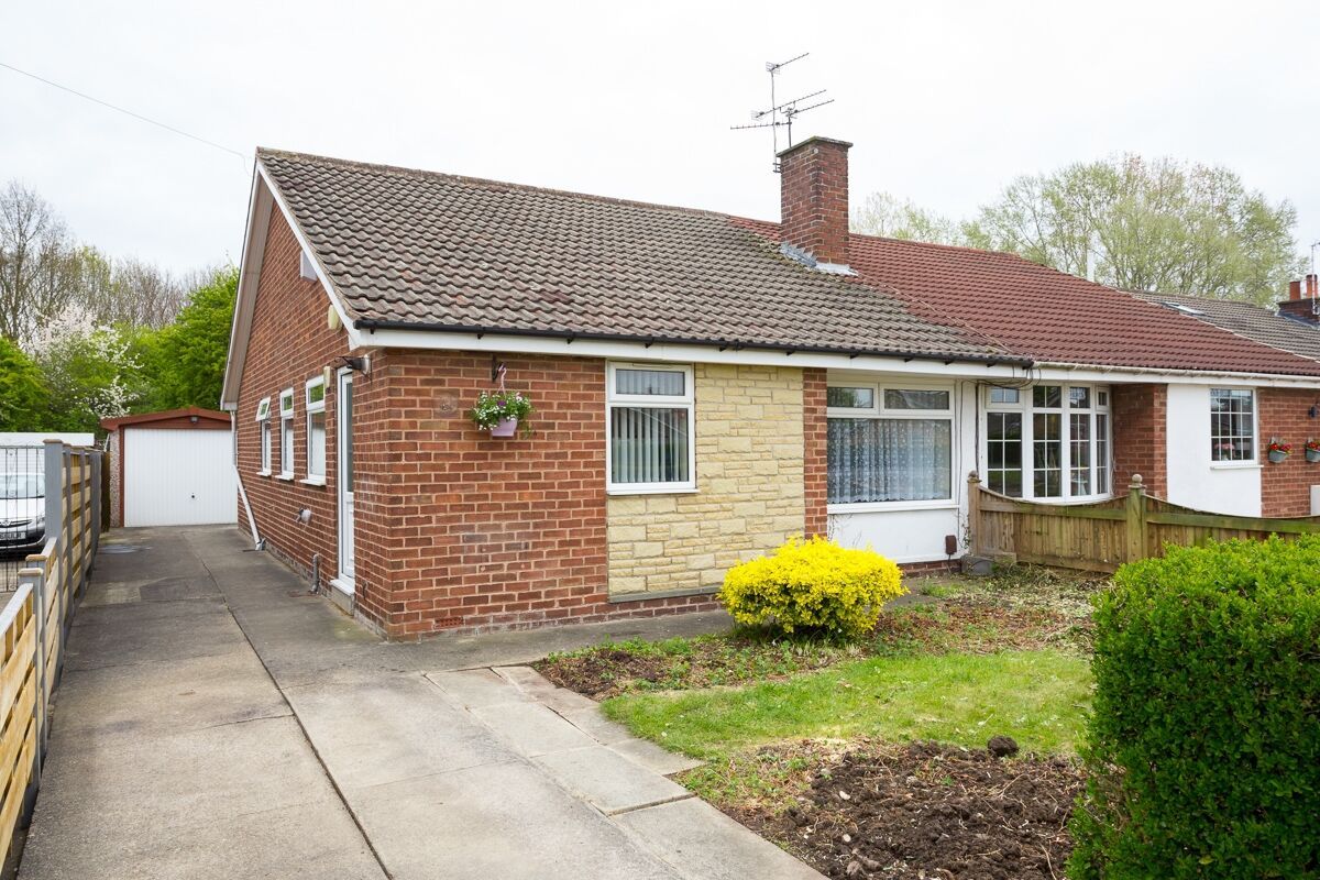 3 bed bungalow for sale in Eastholme Drive, York YO30 Zoopla