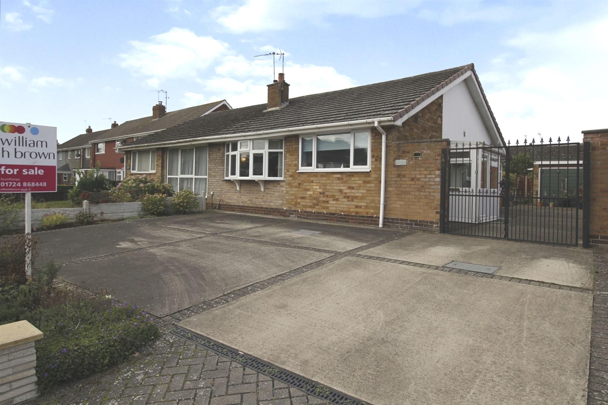 2 bed semidetached bungalow for sale in Knights Court, Bottesford