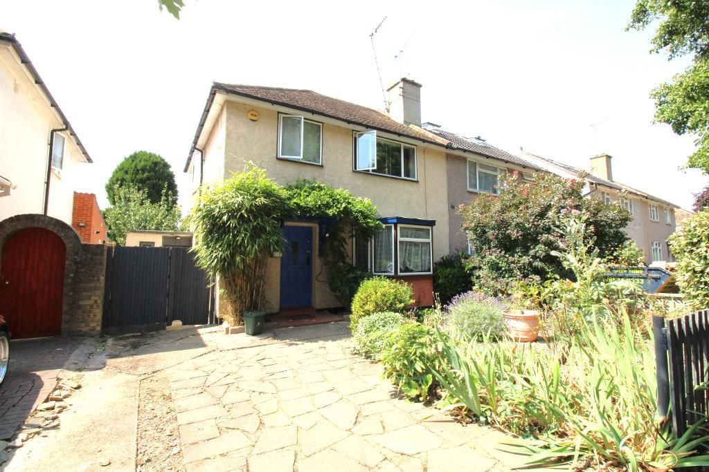 3 bed semidetached house for sale in Carnarvon Drive, Hayes UB3 Zoopla