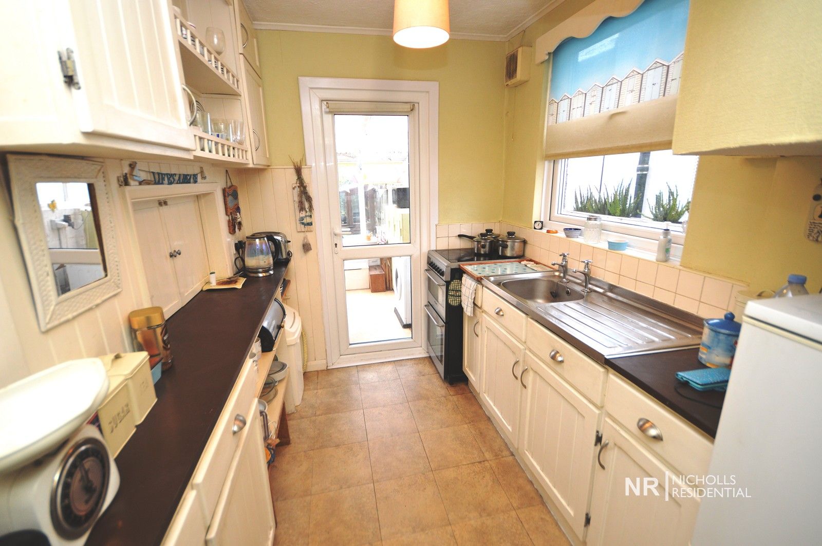 3 bed end terrace house for sale in Egham Crescent, Cheam, Sutton