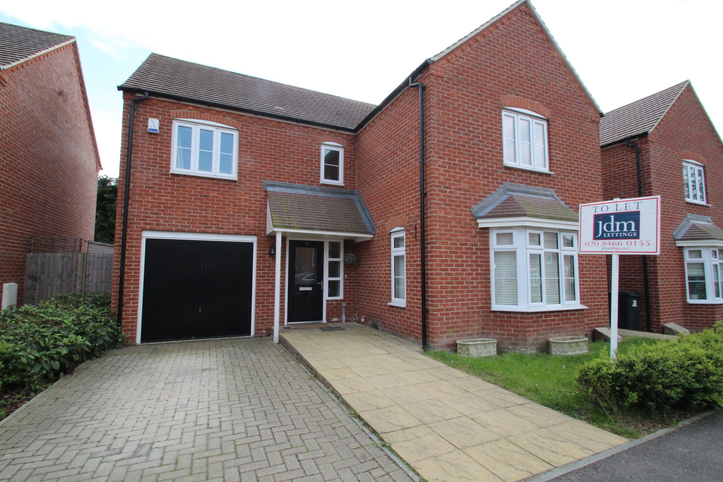 4 bed detached house to rent in Waratah Drive, Chislehurst, Kent BR7