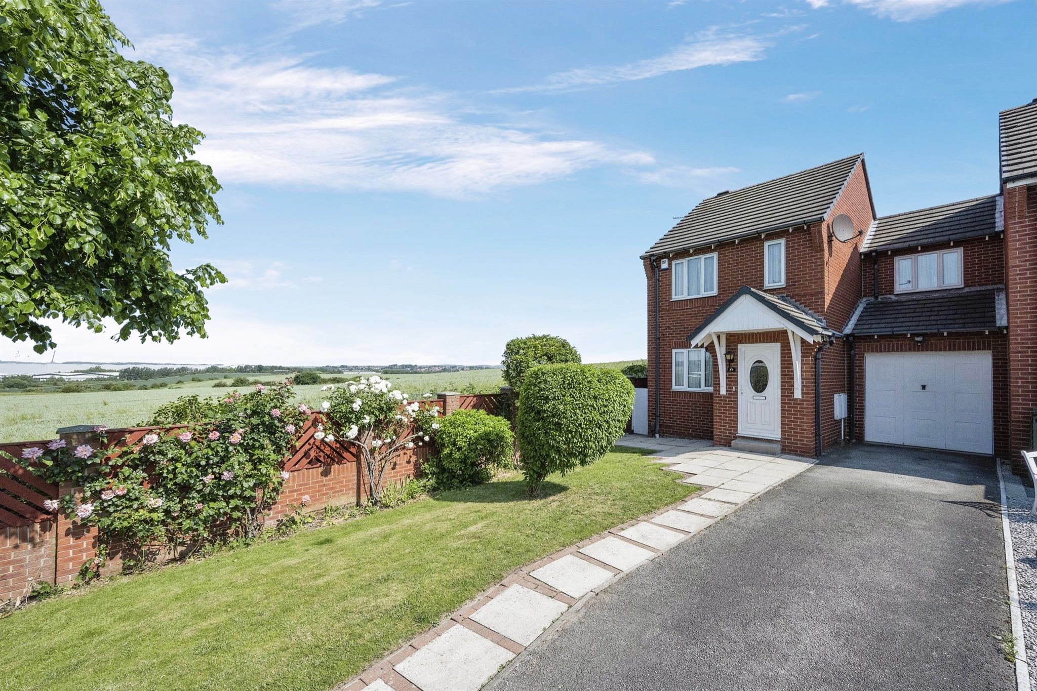 3 bed linkdetached house for sale in Manvers Road, Mexborough S64 Zoopla