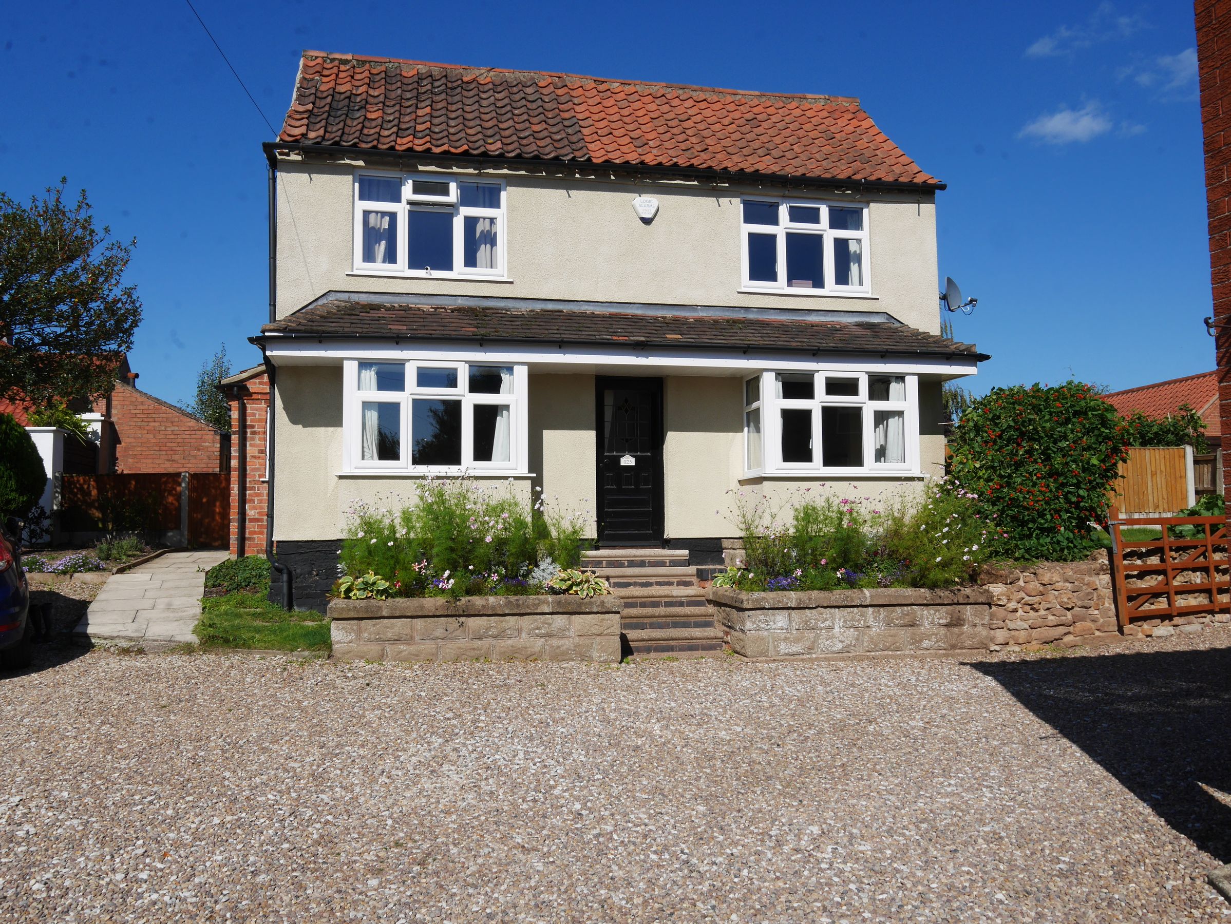 3 bed detached house to rent in Main Street, Woodborough, Nottingham