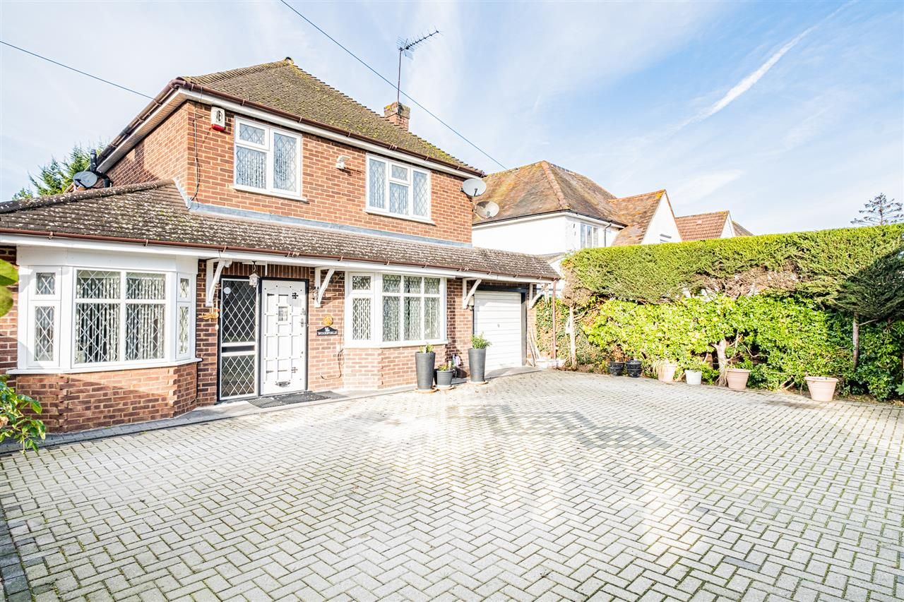 4 bed detached house for sale in Old Mill Road, Denham, Uxbridge UB9