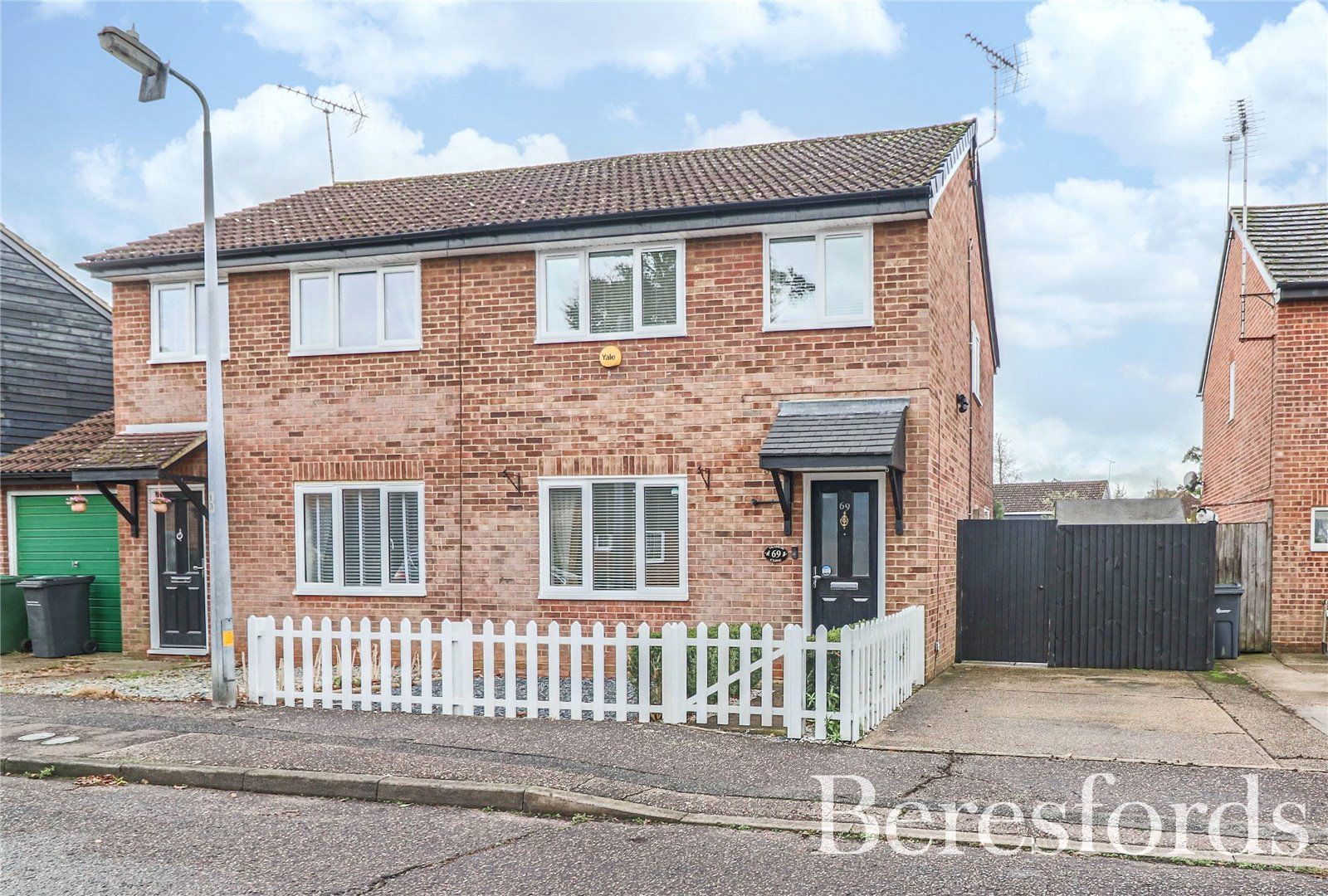 3 bed semidetached house for sale in Skiddaw Close, Great Notley CM77