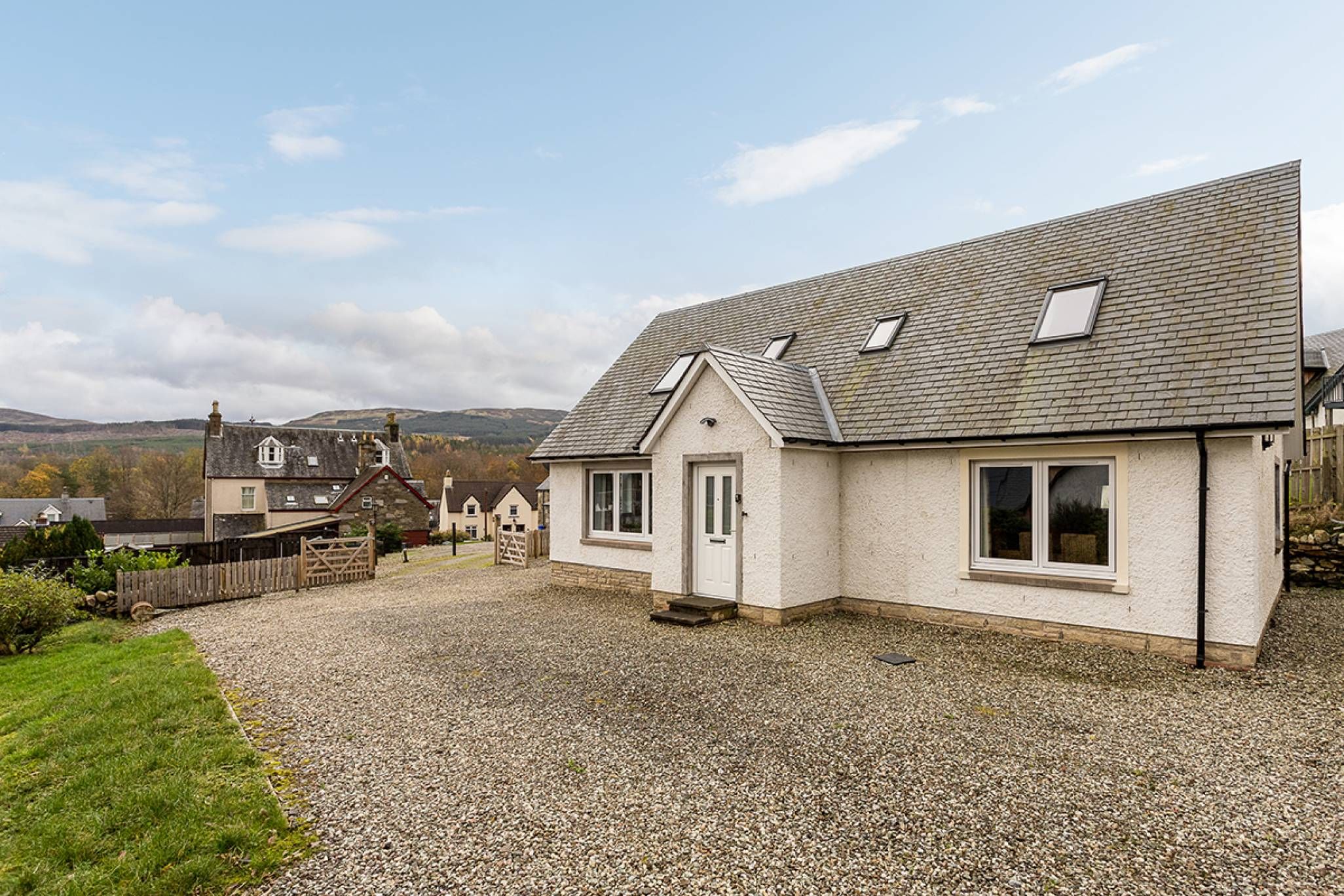 3 bed detached house for sale in Main Street, Killin FK21 Zoopla