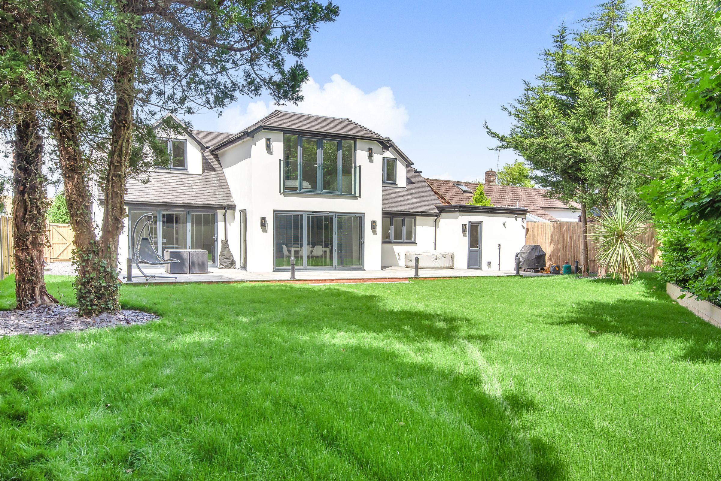 4 bed property for sale in Westfield Avenue, Woking GU22 Zoopla