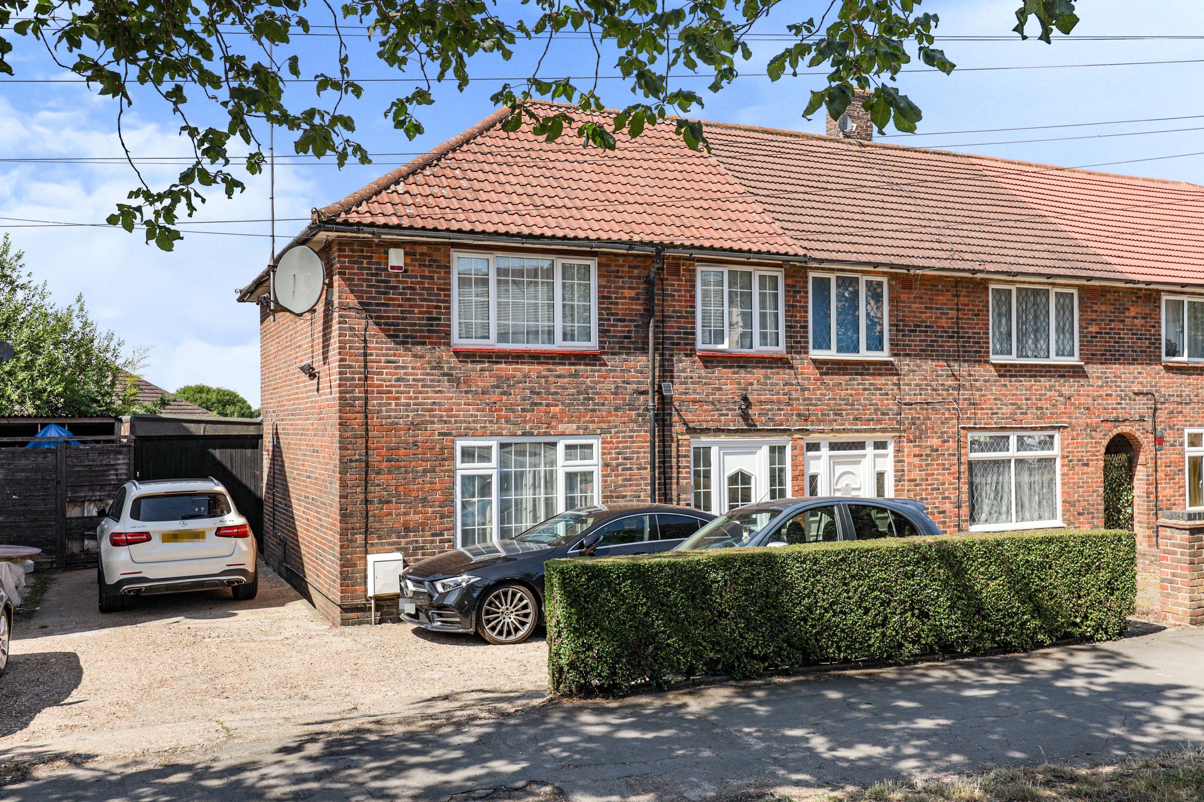 3 bed end terrace house for sale in Fairfield Avenue, Watford