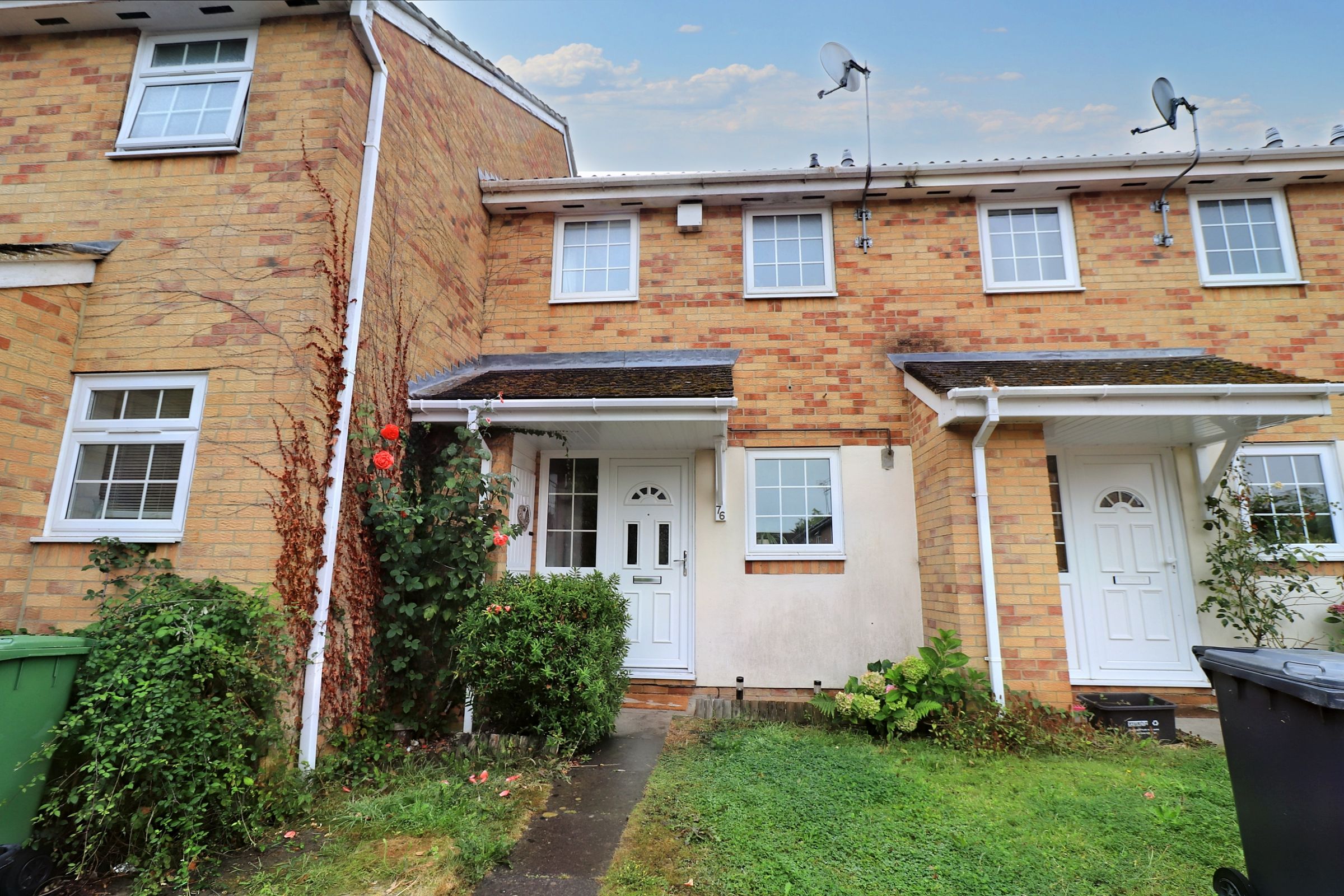 2 bed terraced house to rent in Cudworth Mead, Hedge End, Southampton