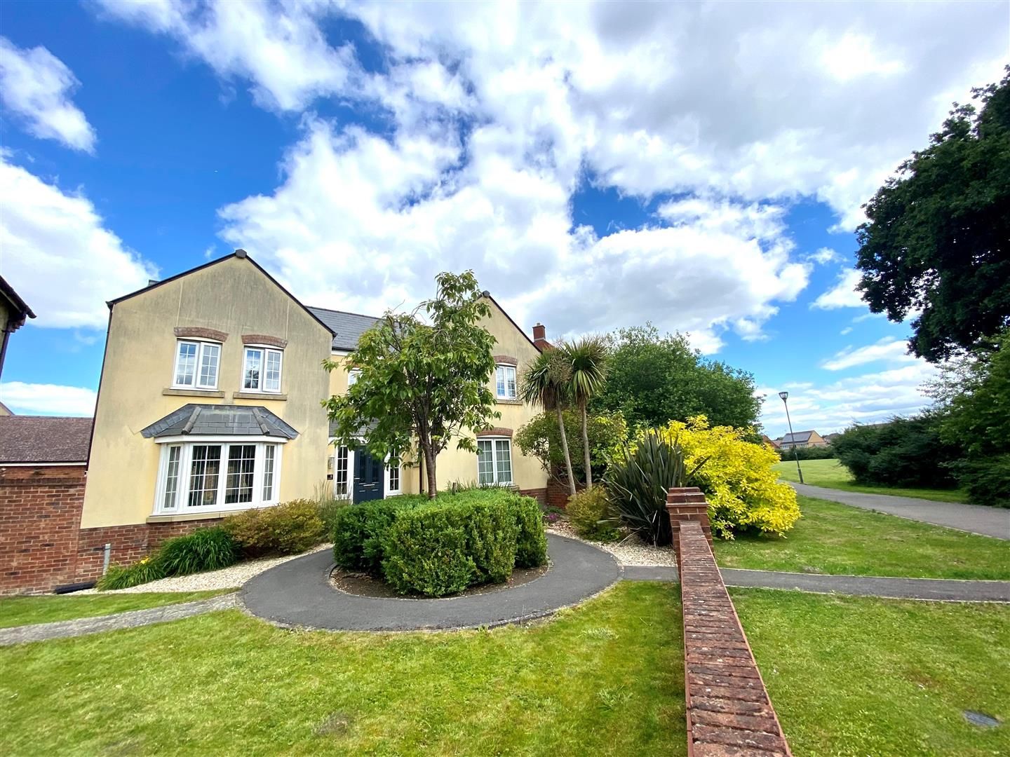 4 bed detached house for sale in Charmind Walk, Haydon End, Swindon SN25 Zoopla