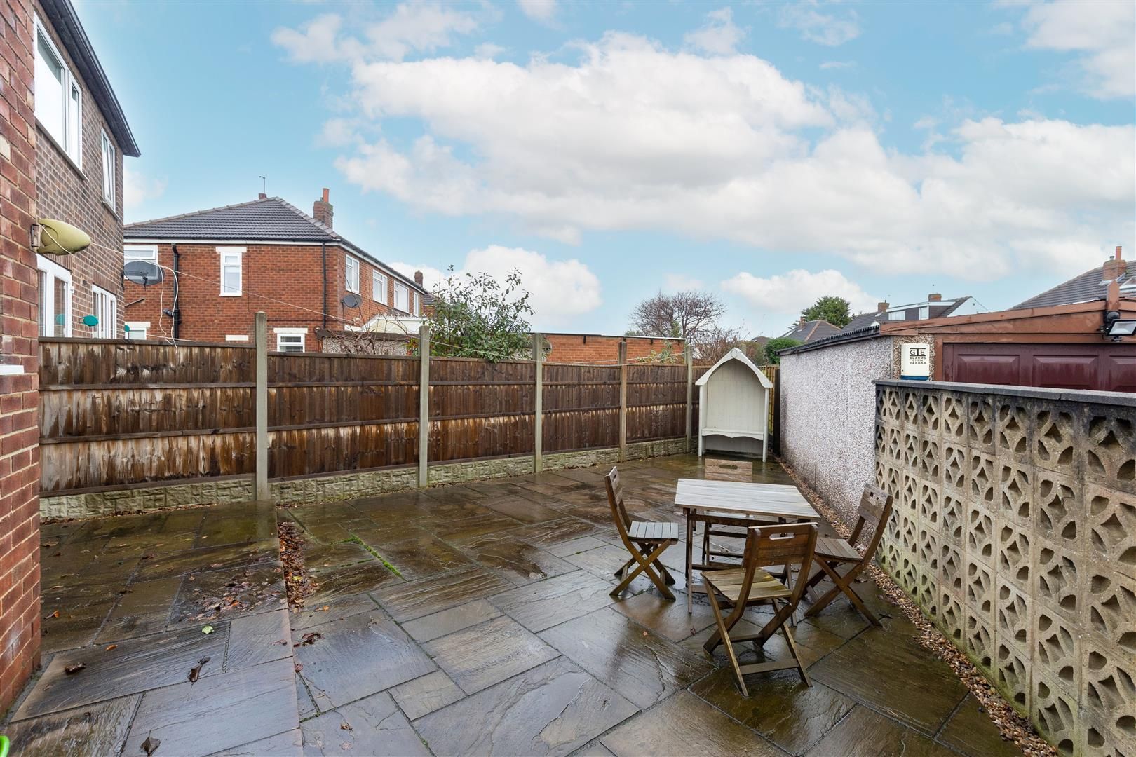 4 bed semidetached house for sale in Lowther Grove, Garforth, Leeds LS25 Zoopla