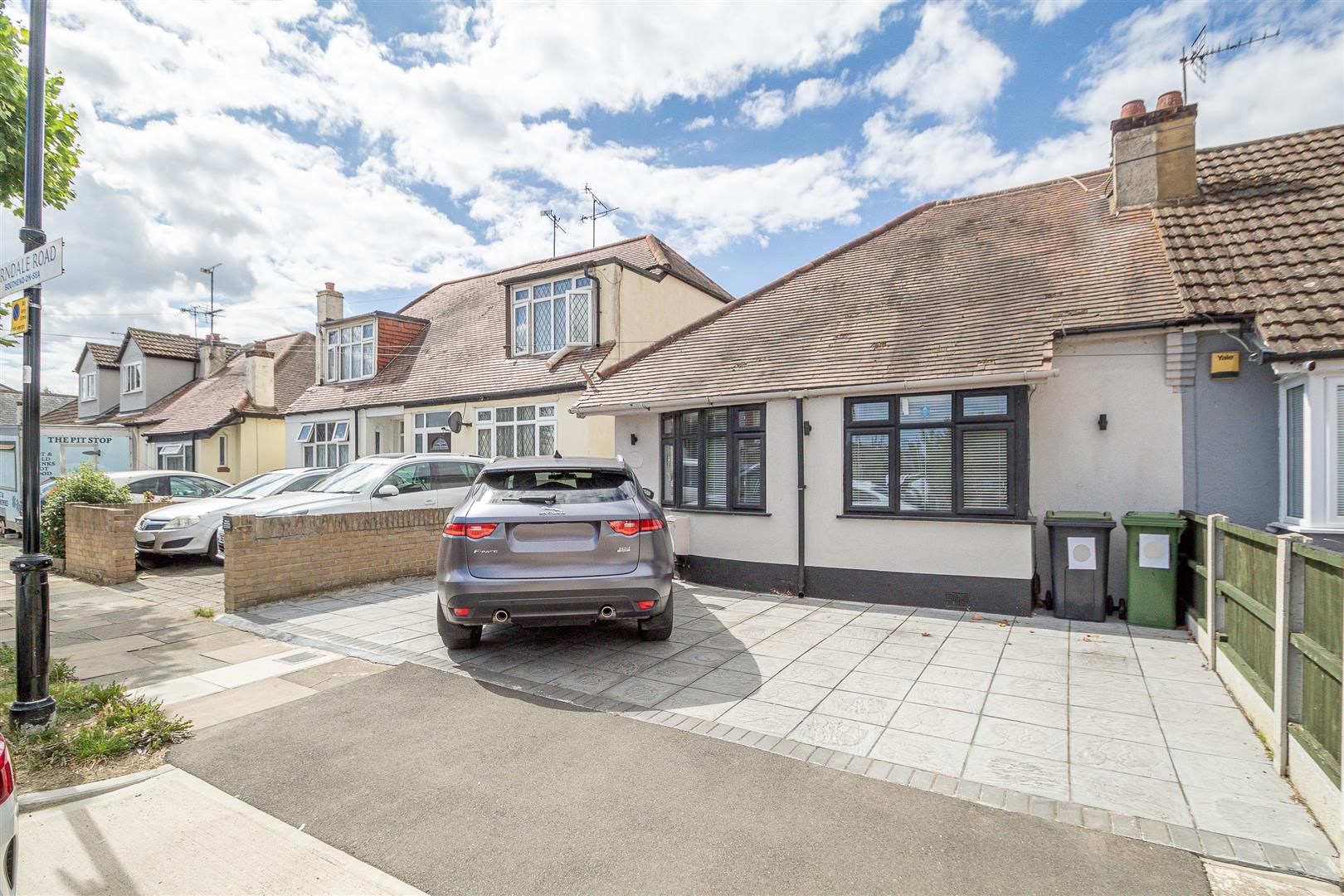 3 bed bungalow to rent in Ferndale Road, SouthendOnSea SS2 Zoopla