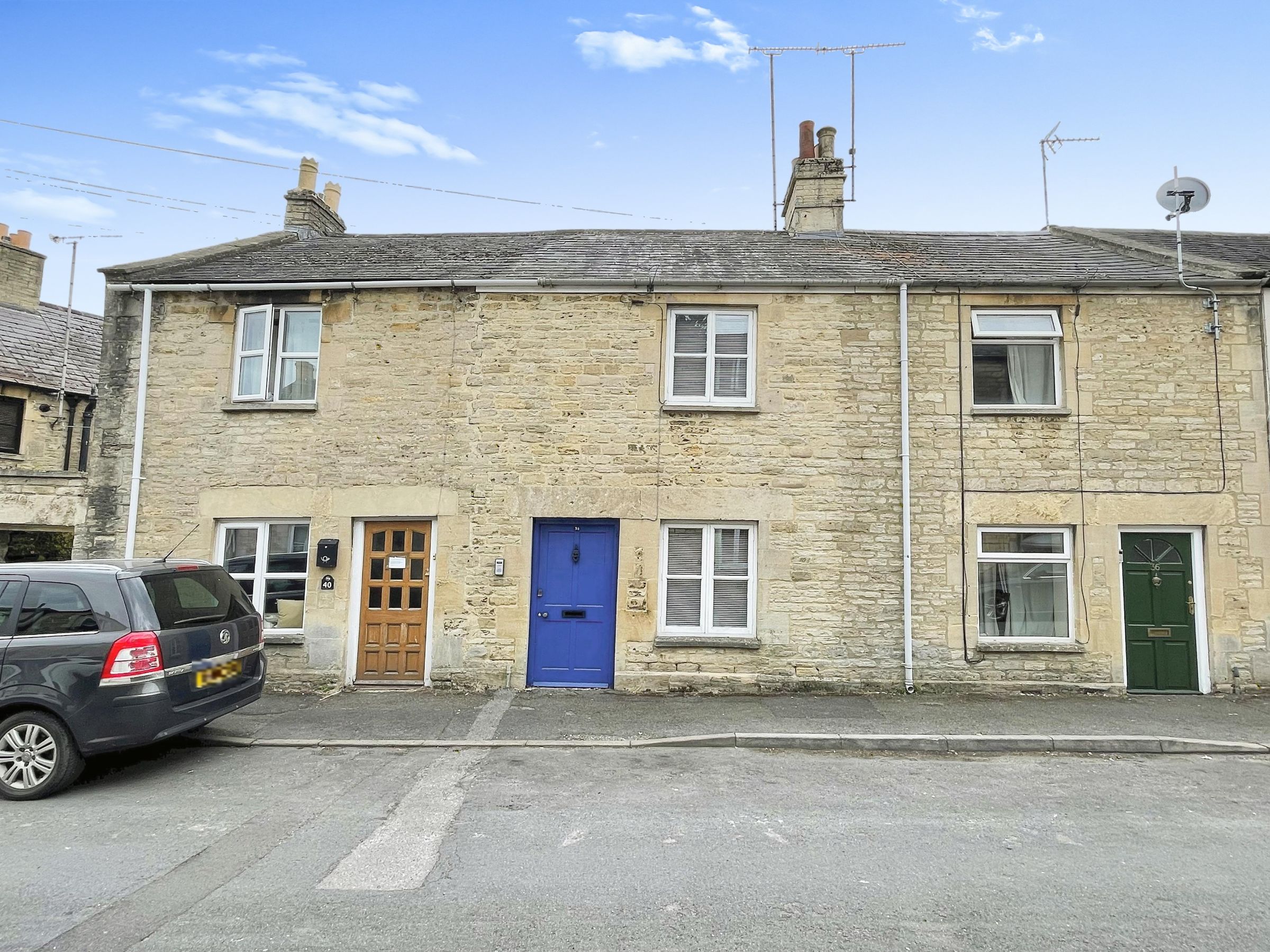 2 bed cottage for sale in Church Street, Cirencester, Gloucestershire