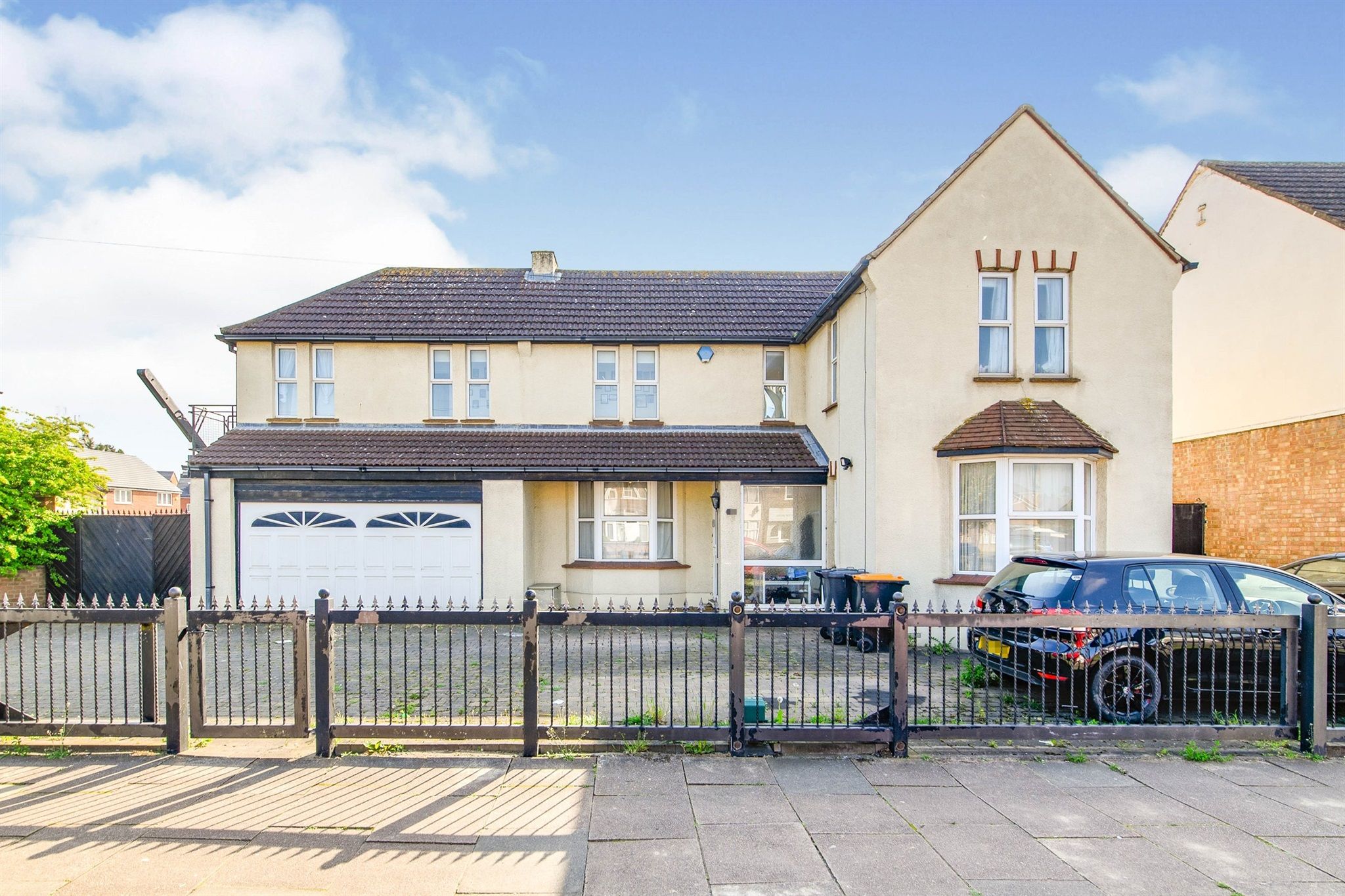 5 bed detached house for sale in London Road, Bedford MK42 Zoopla