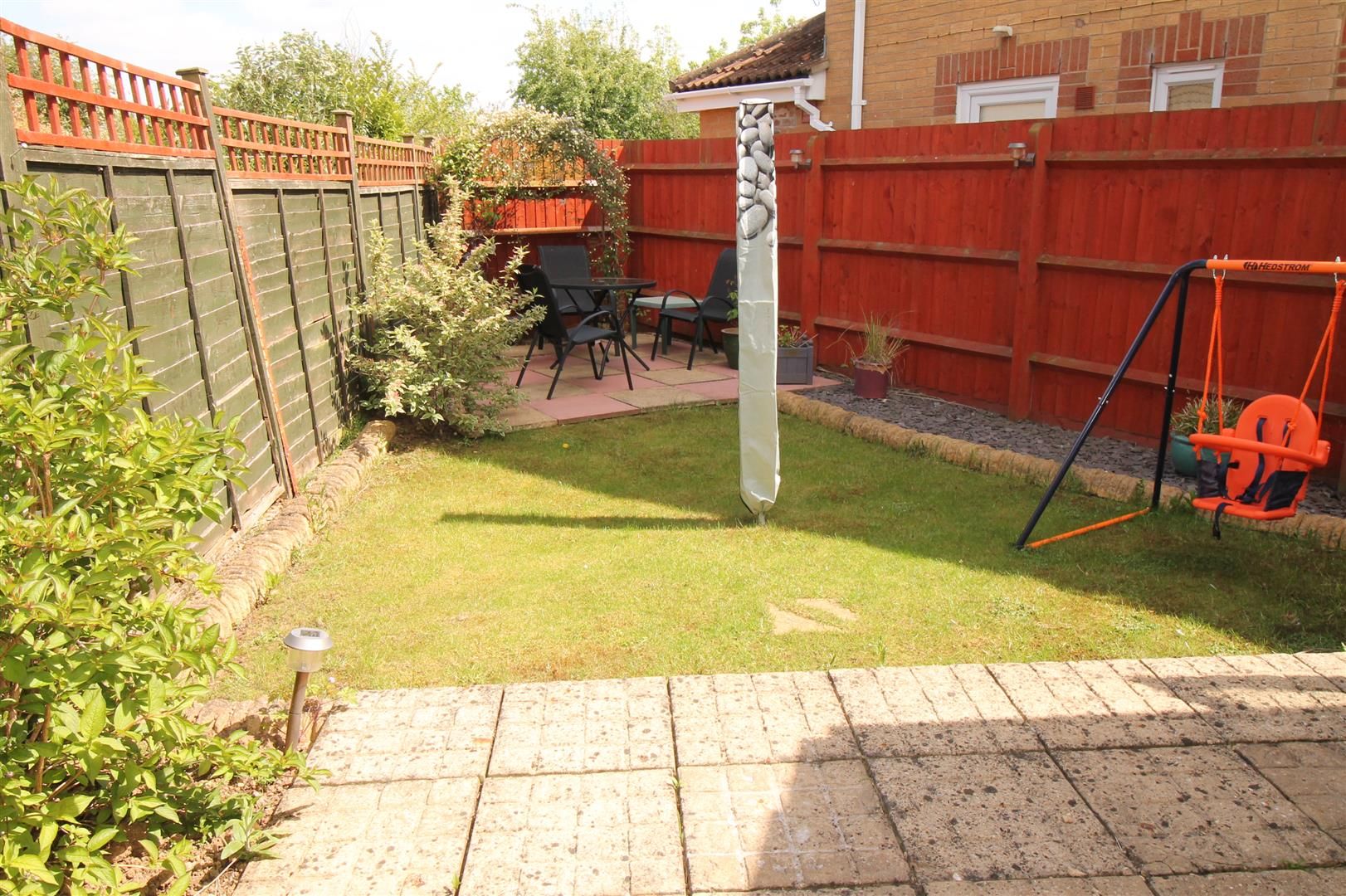 2 bed property for sale in Elder Drive, Daventry NN11 Zoopla