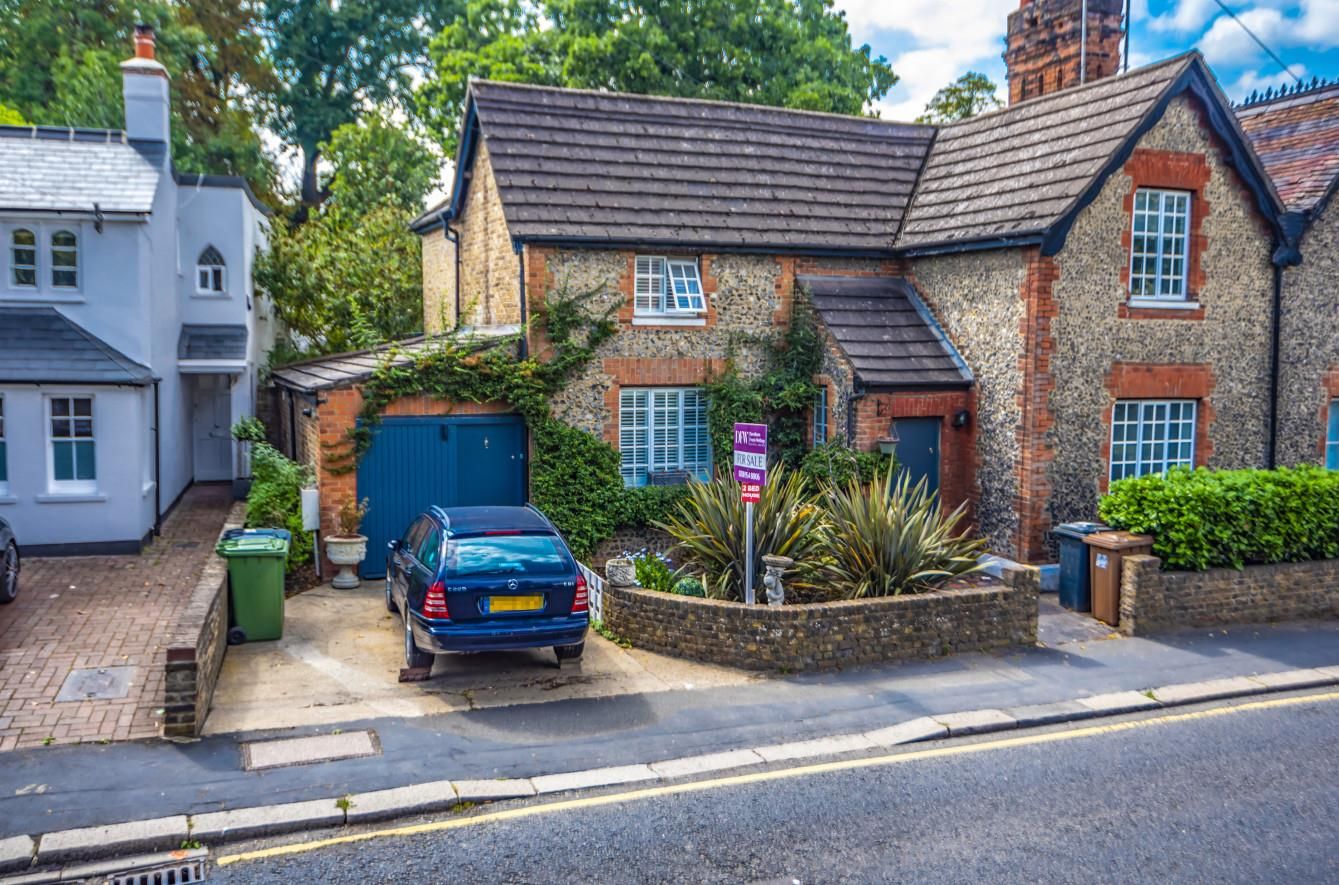 2 bed property for sale in High Street, Bushey WD23 Zoopla