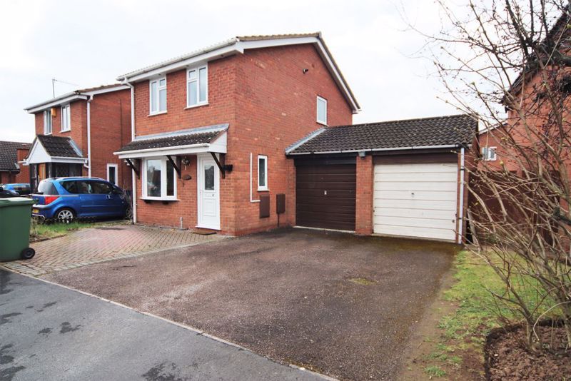 3 bed detached house to rent in Primrose Crescent, Broomhall, Worcester
