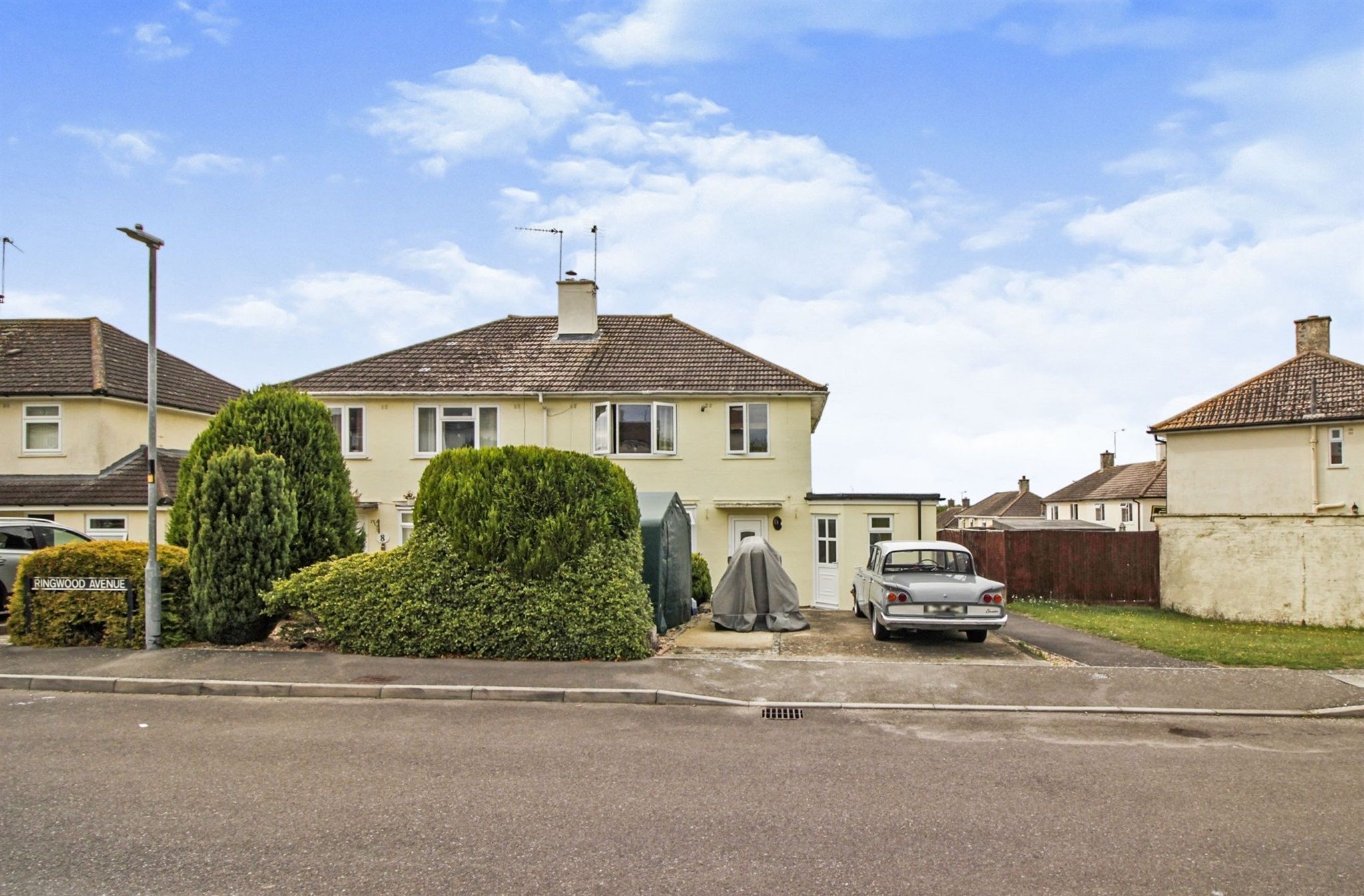 3 bed semidetached house for sale in Ringwood Avenue, Amesbury