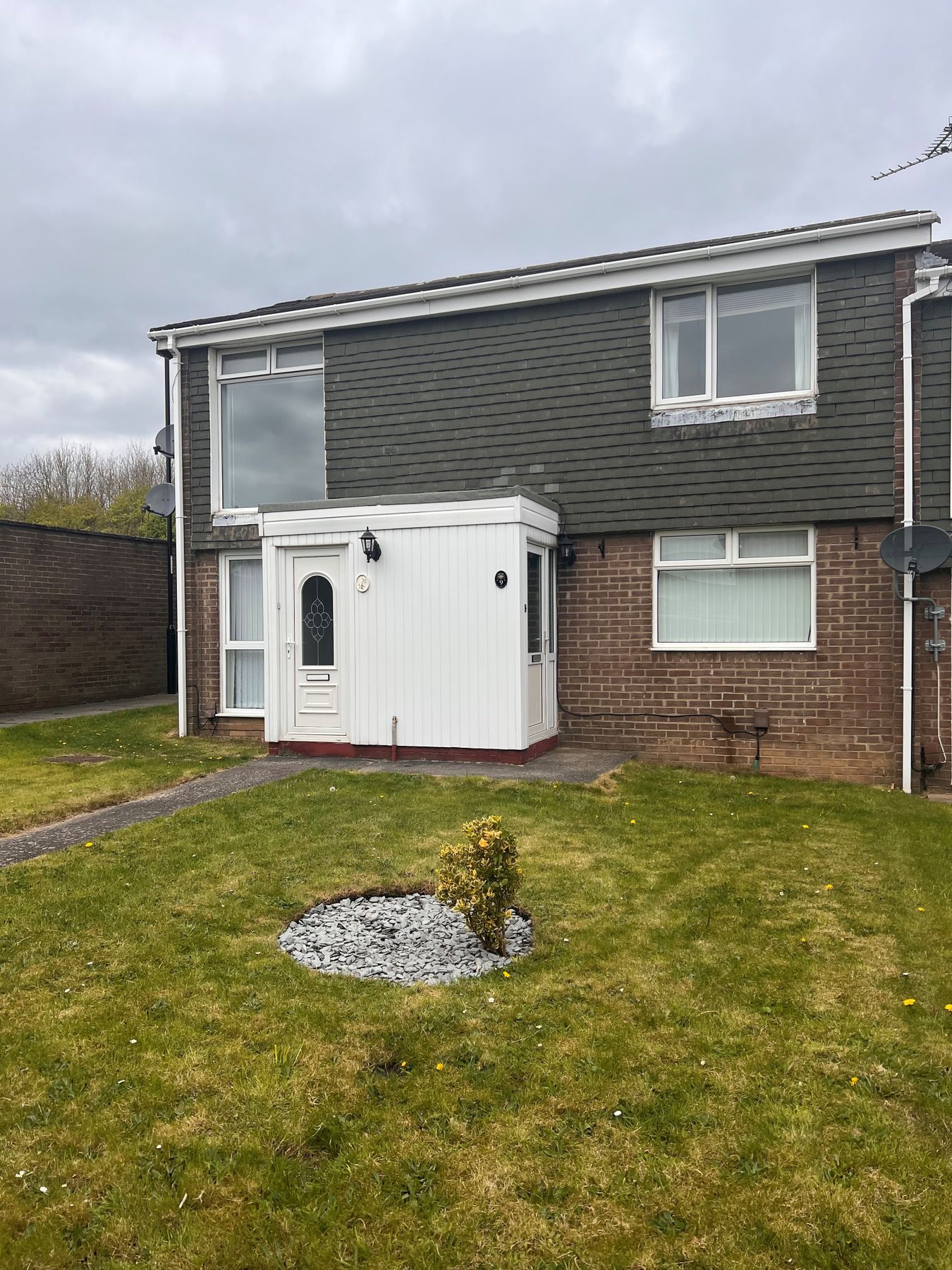 2 bed flat to rent in Merrion Close, Moorside, Sunderland SR3 Zoopla