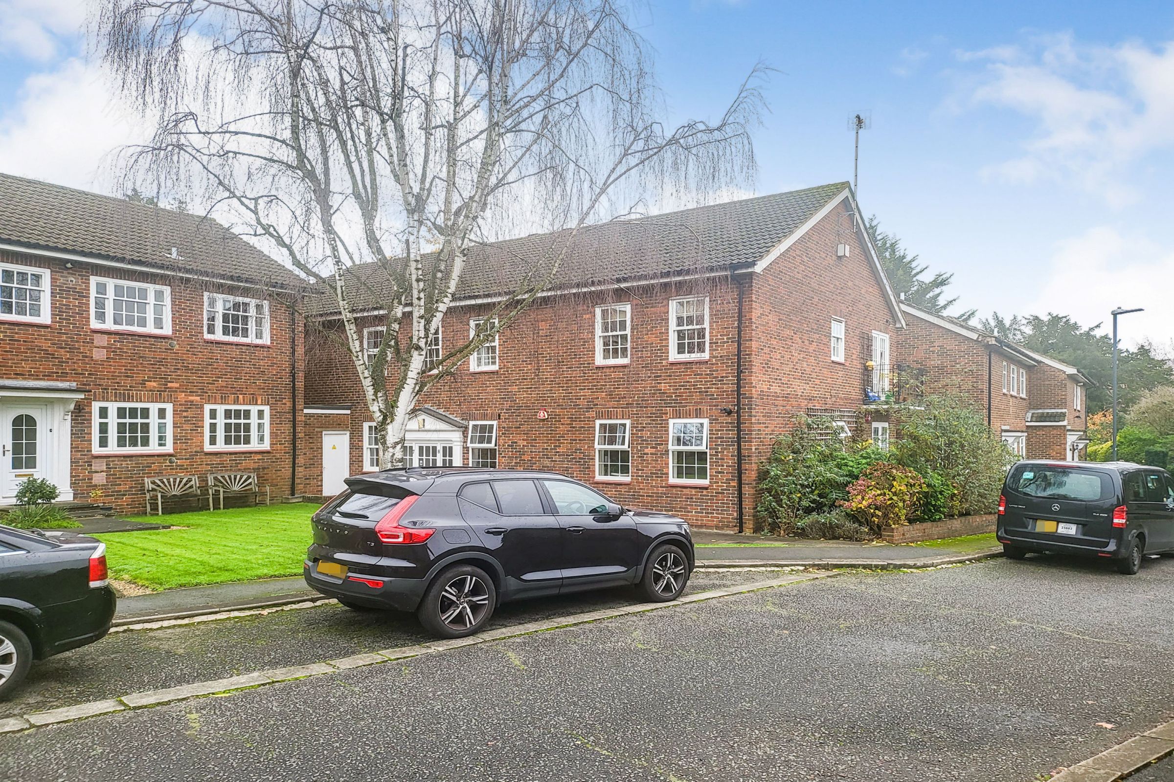 2 bed flat for sale in Little Orchard Close, Pinner HA5 Zoopla