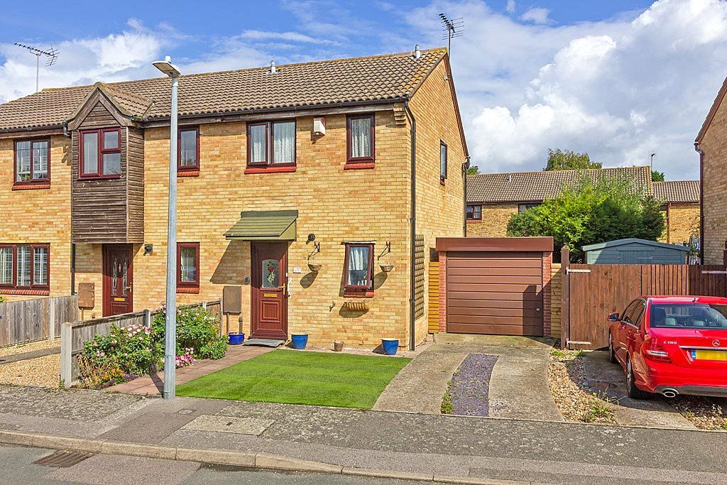 2 bed end terrace house for sale in Merleburgh Drive, Kemsley